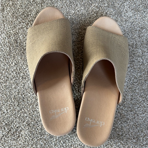 Dansko Clogs - Picture 4 of 6